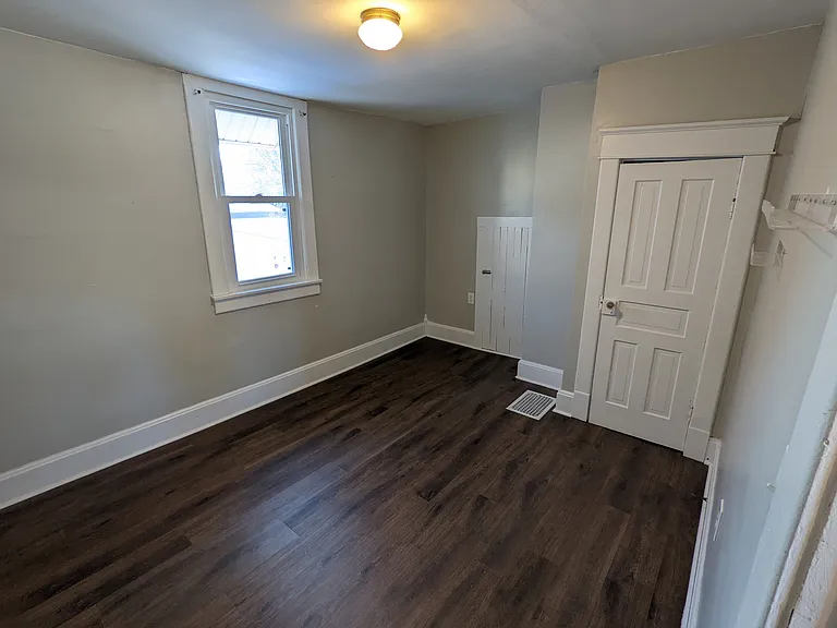 83 N Williams St — Photo 10
