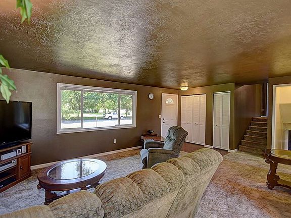 5th image of 4023 S Forest Meadows Dr