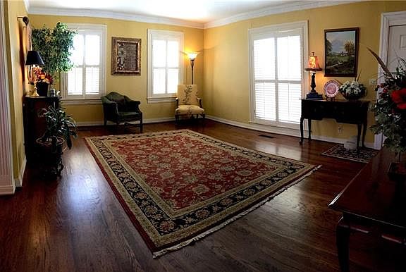 3rd image of 5400 N Galloway Ave
