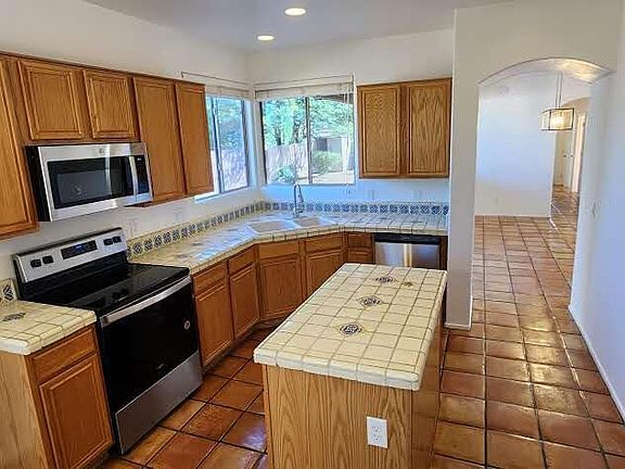 2nd image of 146 N White Willow Pl