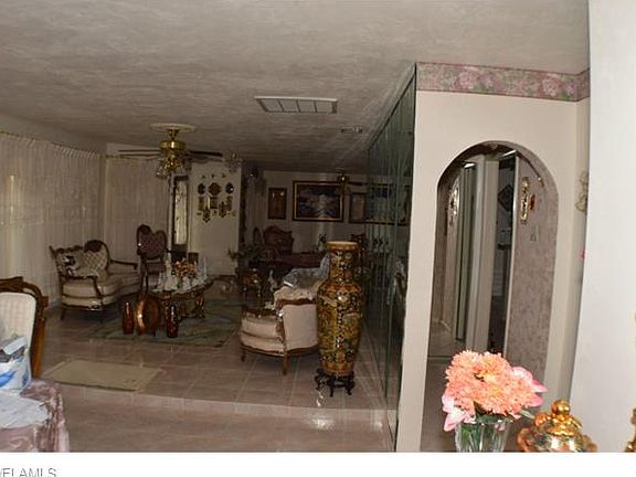 2nd image of 819 Richmond Ave N
