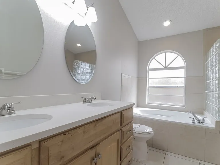 1023 Kelly Creek Cir — Photo 12