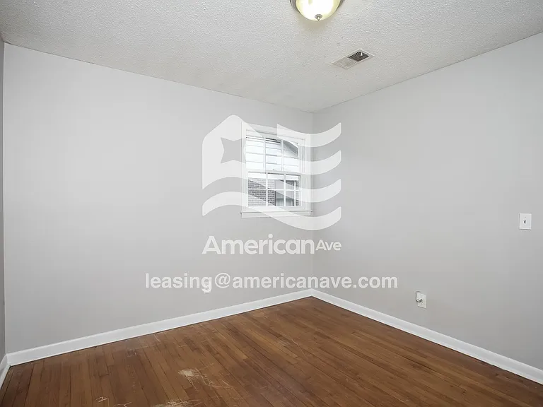 748940_011_bedroom_12.jpg