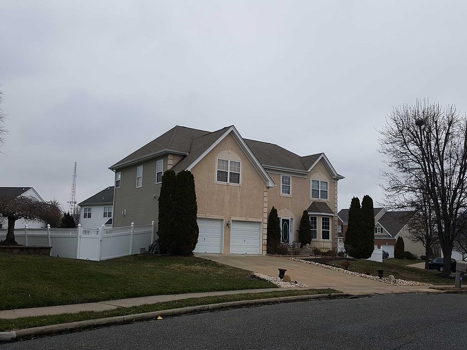 2nd image of 2 Upson Cir