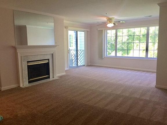 4th image of 20410 Shore Harbour Dr APT F