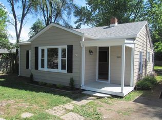 585 Parkway Dr, Columbus, IN 47201
