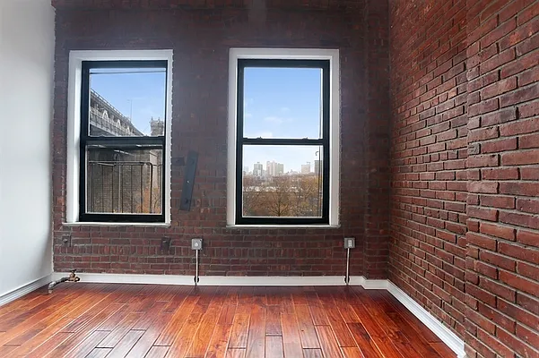 Rented by WRE Group | media 11