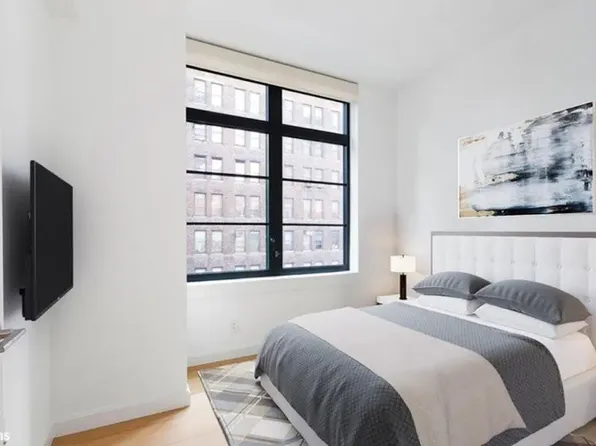 50 West 30th Street image 2 of 3