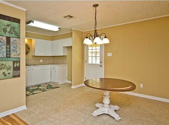 5th image of 409 Bradford Dr