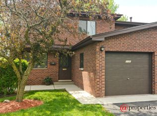 1131 Geneva Ln, Lake Zurich, IL 60047