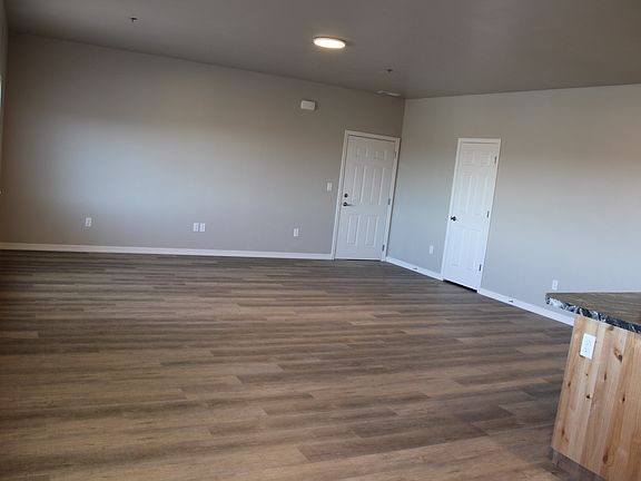 5th image of 665 Heyburn Ave W #2103 & 2202