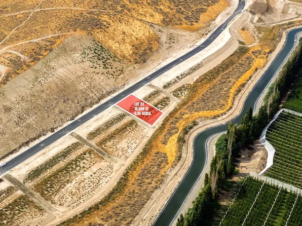 23 W 56th Ave, Kennewick, WA 99337