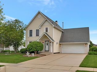 15545 Lakeview Dr, Manhattan, IL 60442