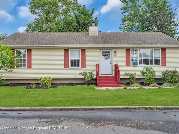 317 Pacific Avenue, Beachwood, NJ 08722