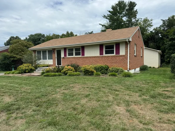 5227 Grandin Road Ext, Roanoke, VA 24018