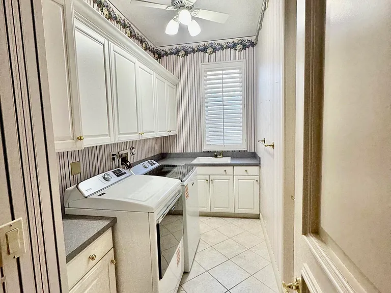 645 Atlantis Estates Way — Photo 22