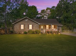 123 Pinewood Dr, Moncks Corner, SC 29461