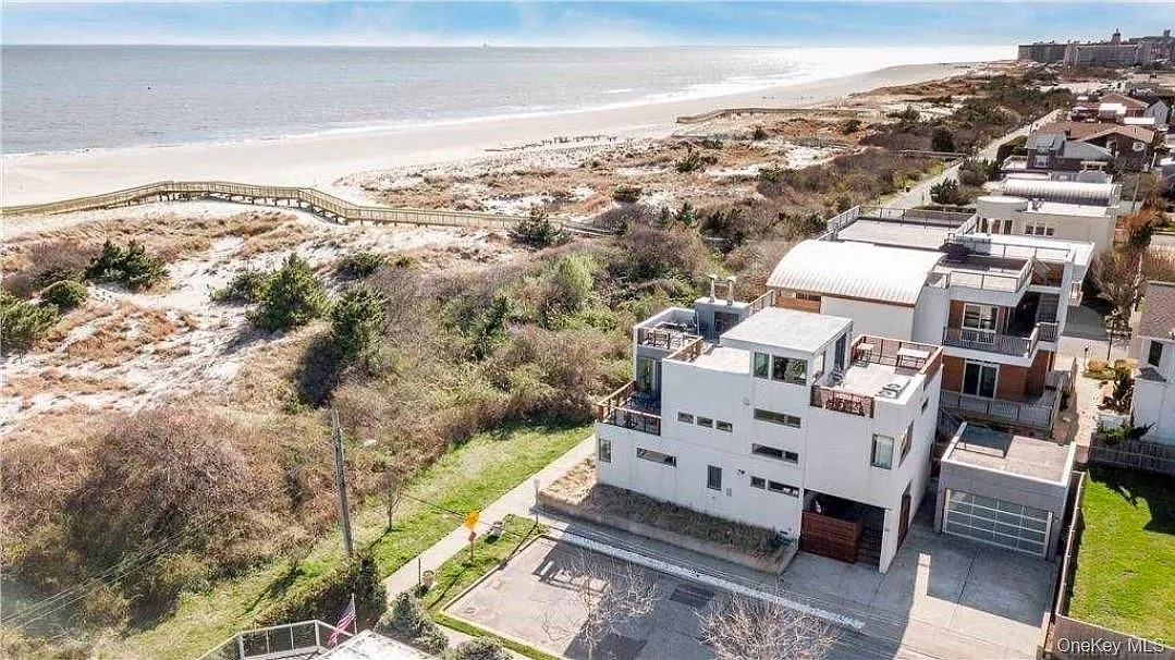5 bed, 3.0 bath, 2765 sqft, $50,000 — Photo 1