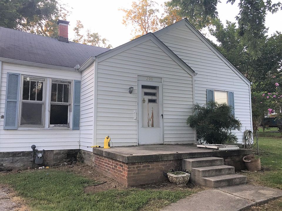 1st image of 208 Dunnaway St