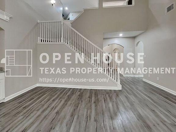 5th image of 7806 Autumn Hollow Ln