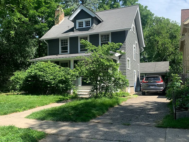 1317 Wells St — Photo 1