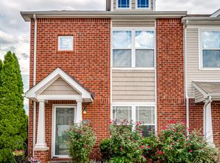 1001 Somerset Springs Dr, Spring Hill, TN 37174