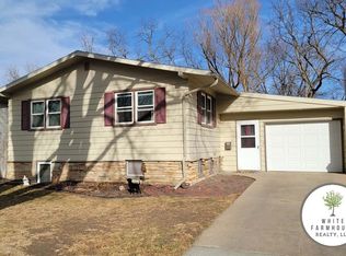729 Walnut Dr, Wayne, NE 68787