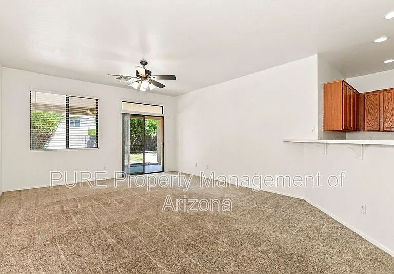 1136 E Nickleback St — Photo 2