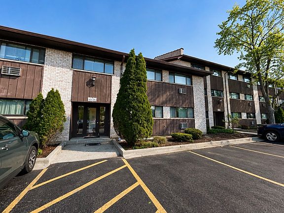 2nd image of 4436 Arbor Cir APT 3