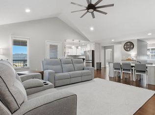 2325 S Mesa Drive, Bolivar, MO 65613