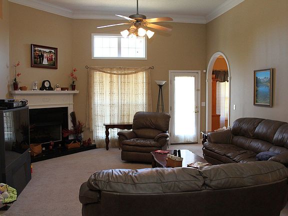 5th image of 219 Rose Hill Dr