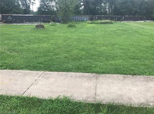 W Oak St, Orrville, OH 44667