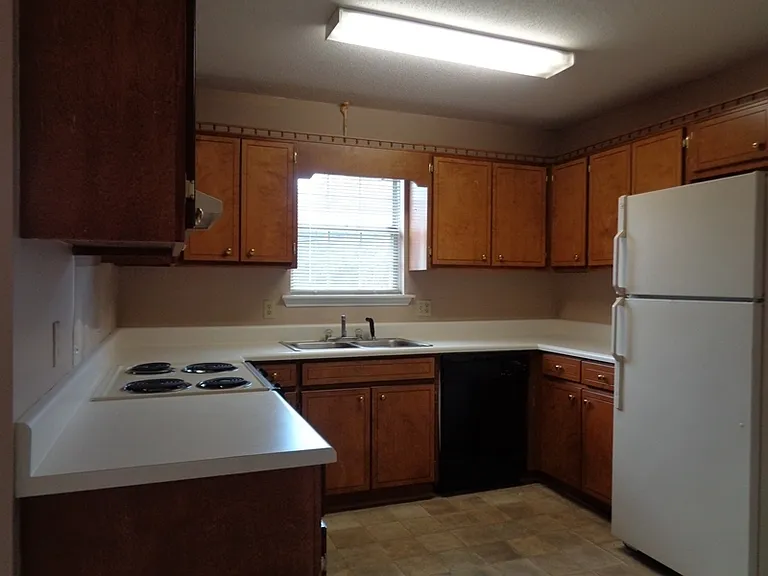 6118 Vinnie Dr — Photo 6