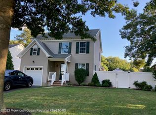 30 Bayview Ave, Hazlet, NJ 07730