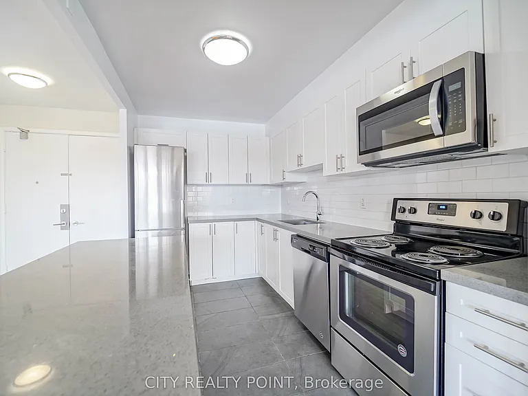 10 Shallmar Blvd #211 — Photo 8