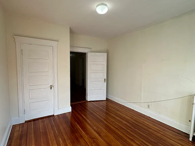 19 Mount Hood Rd #8 — Photo 3