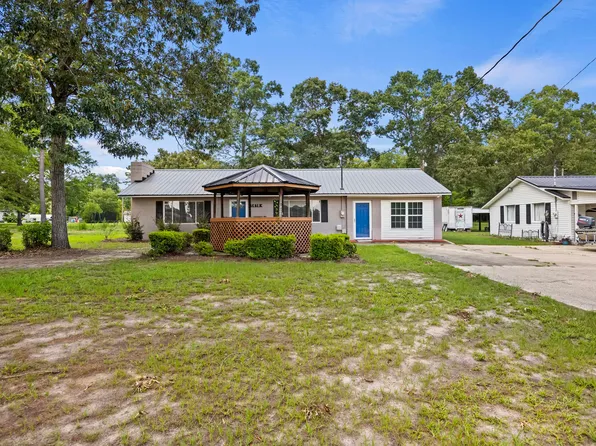 1416 Litzler Dr, Manning, SC 29102