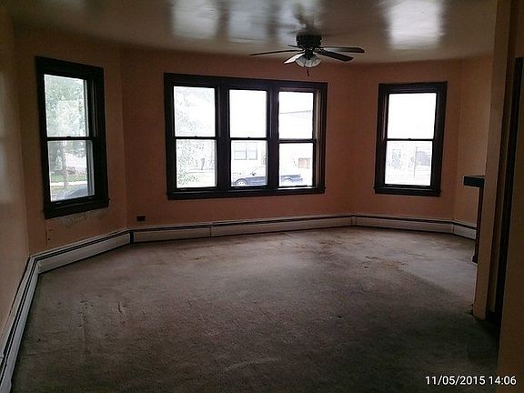 3rd image of 4912 N Kruger Ave