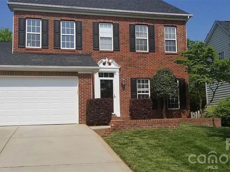 6985 Honey Tree Ln — Photo 1