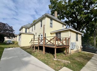 2222 Walnut St APT 1, Cedar Falls, IA 50613