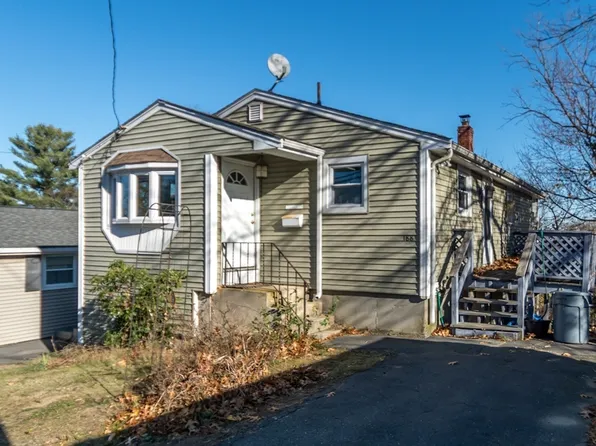 188 Pine Hill Cir, Waltham, MA 02451