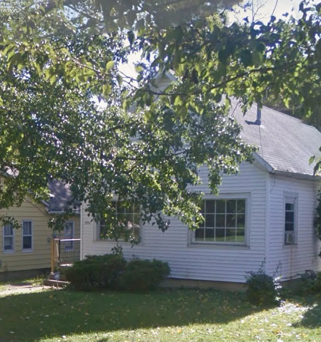 1920 3rd St photo 1