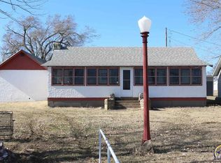 58 Kahola Rd, Council Grove, KS 66846