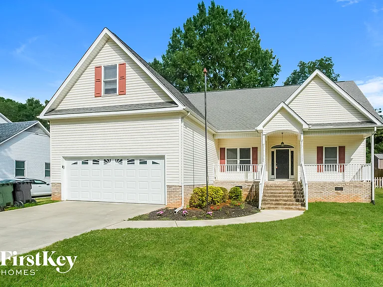 376 Stonehaven Ct SW — Photo 3