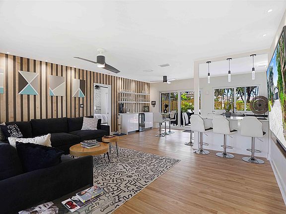 3rd image of 5421 NE 15th Avenue