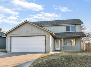 3254 SW Newberry Ave, Redmond, OR 97756