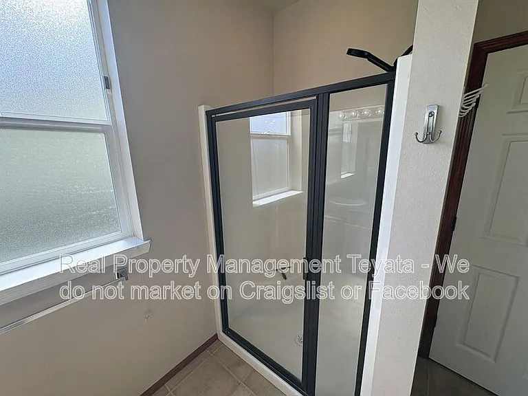 4884 Dory Ct — Photo 21