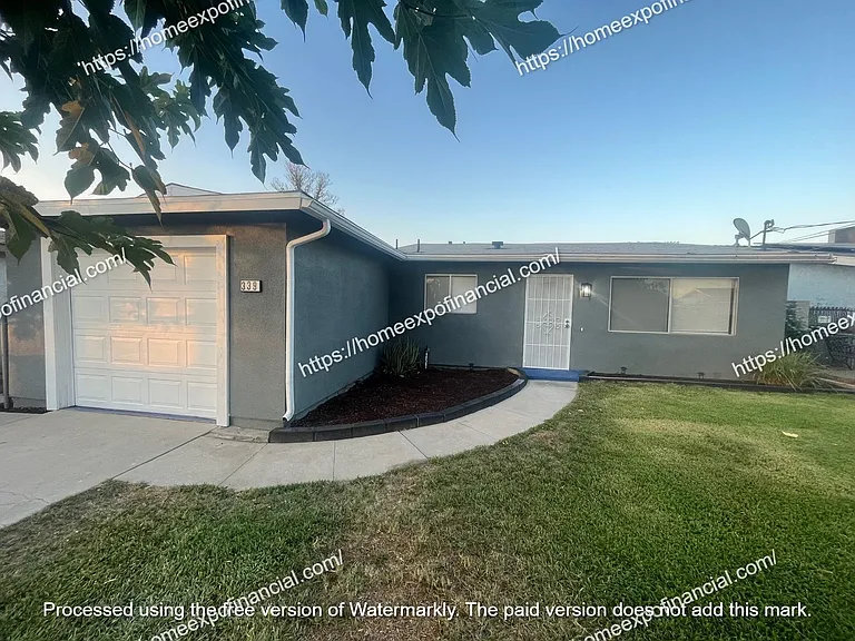 339 N Victoria Ave — Photo 1