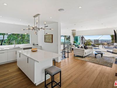 9306 Warbler Way, Los Angeles, CA, 90069