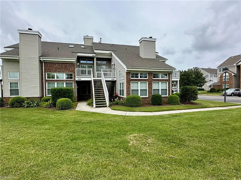 4044 Laurel Green Cir